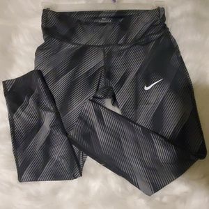 Nike Pants - Nike Dri-fit legging Nike Pants - Nike Dri-fit legging
